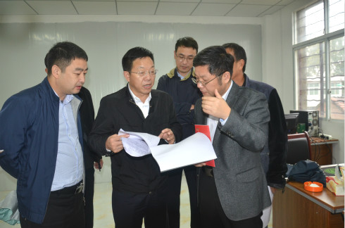 区长芮耀宏深入基层调研秋收脱贫攻坚