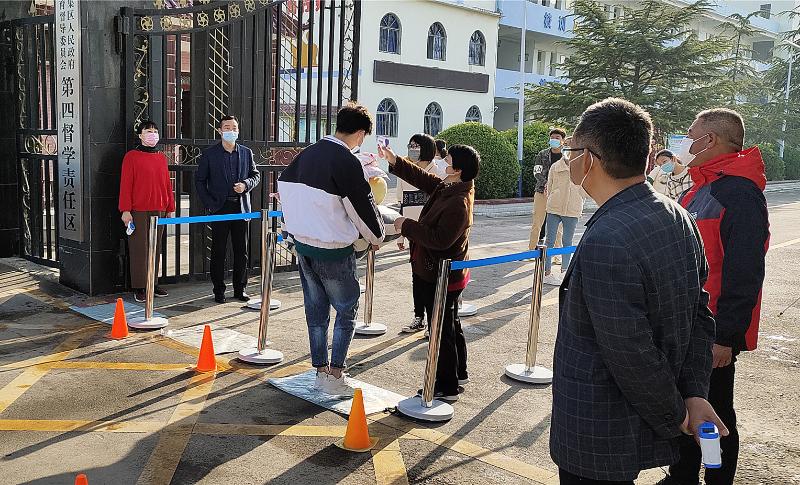 潘集中学加强疫情防控确保师生安全